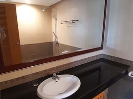 2 Schlafzimmer Wohnung zu vermieten im Esmeralda Apartments, Thung Mahamek, Sathon, Bangkok