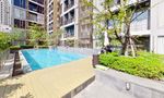 Общий бассейн at Klass Silom Condo