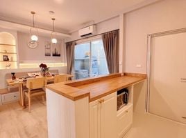 3 Bedroom Townhouse for sale at Indy Bangna Ramkhaemhaeng 2, Dokmai