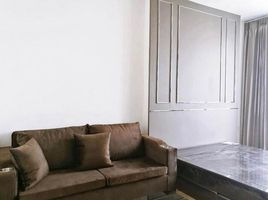 1 Schlafzimmer Wohnung zu vermieten im The Rich Rama 9 - Srinakarin, Suan Luang