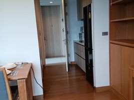 2 Bedroom Condo for rent at The Lumpini 24, Khlong Tan