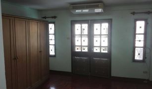 2 chambres Maison de ville a vendre à Phimonrat, Nonthaburi 