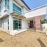 4 Schlafzimmer Villa zu vermieten im Sammakon, Saphan Sung