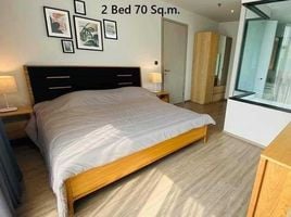 2 Schlafzimmer Appartement zu vermieten im Rhythm Ekkamai Estate, Khlong Tan Nuea