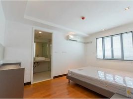 3 Bedroom Condo for sale at Le Nice Ekamai, Khlong Tan Nuea
