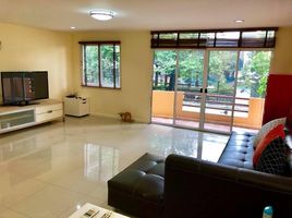 5 Bedroom Townhouse for rent in Srinakharinwirot University Prasarnmit Demonstration School, Khlong Toei Nuea, Khlong Tan Nuea