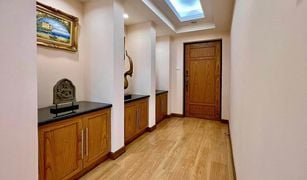 3 Bedrooms Apartment for sale in Khlong Tan Nuea, Bangkok Sawit Suites