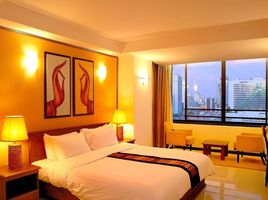 2 Bedroom Condo for rent at The Heritage Condominium, Khlong Toei