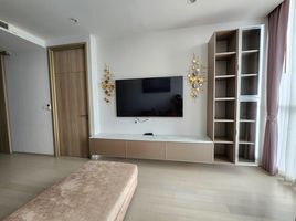 2 Schlafzimmer Wohnung zu vermieten im Noble Ploenchit, Lumphini, Pathum Wan