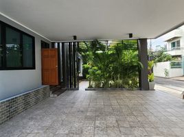 4 Schlafzimmer Villa zu vermieten in Phra Khanong Nuea, Watthana, Phra Khanong Nuea