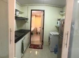 1 Schlafzimmer Wohnung zu verkaufen im College View Condo 2, Surasak