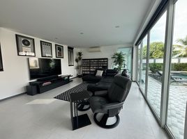 5 Bedroom House for sale in Rawai, Phuket Town, Rawai