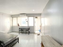 Студия Кондо в аренду в Riverpark Condotel, Khu Khot, Lam Luk Ka, Патумтани