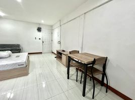 1 Schlafzimmer Appartement zu vermieten im Phun Sin Condotown , Hua Mak, Bang Kapi