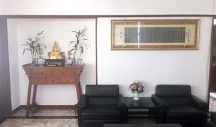 曼谷 Suan Luang Royal Castle Pattanakarn 10 卧室 公寓 售 