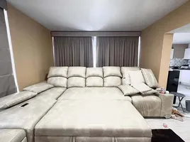 คอนโด 3 ห้องนอน ให้เช่า ในโครงการ สุพีเรียร์ คอนโดมิเนียม, บ้านใหม่