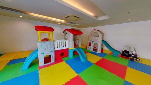 3D Walkthrough of the Indoor Kinderbereich at Richmond Hills Residence Thonglor 25