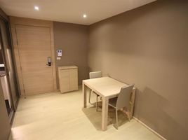 1 Bedroom Apartment for rent at Klass Langsuan, Lumphini