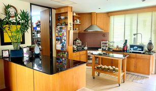 4 Bedrooms Condo for sale in Khlong Toei, Bangkok The Lakes