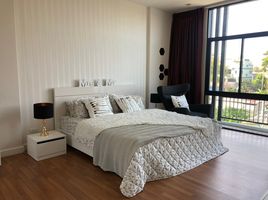 3 спален Таунхаус на продажу в COZY, Wang Thonglang