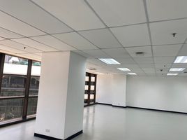 145 кв.м. Office for rent at Sino-Thai Tower, Khlong Toei Nuea, Щаттхана