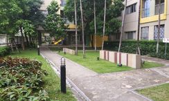 图片 2 of the Communal Garden Area at Lumpini Condotown Nida-Sereethai 2