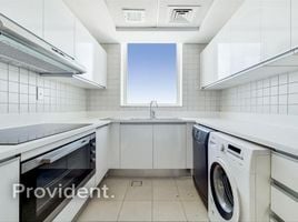 2 Schlafzimmer Appartement zu verkaufen im Al Bateen Residences, Shams