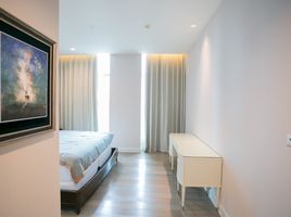 2 Bedroom Apartment for sale at Oriental Residence Bangkok, Lumphini