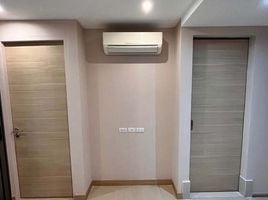 1 спален Кондо на продажу в Klass Silom Condo, Si Lom