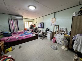 2 Schlafzimmer Reihenhaus zu verkaufen in Bang Kruai, Nonthaburi, Wat Chalo