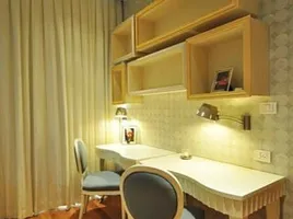 2 спален Кондо в аренду в The Emporio Place, Khlong Tan