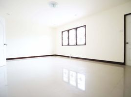 4 Bedroom Townhouse for sale in Wang Thong Lang, Bangkok, Wang Thonglang, Wang Thong Lang