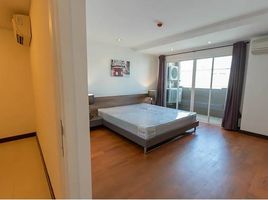 3 Bedroom Condo for sale at Le Nice Ekamai, Khlong Tan Nuea, Watthana