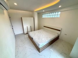 คอนโด 2 ห้องนอน ให้เช่า ในโครงการ เดอะ วอเตอร์ฟอร์ด พระราม 4, พระโขนง, คลองเตย