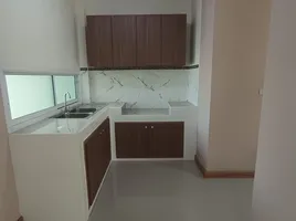 4 Schlafzimmer Reihenhaus zu vermieten im Everest Townhome Khon Kaen, Nai Mueang