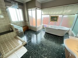 5 Bedroom Villa for rent at Prukpirom Regent Sukhumvit 107, Bang Na, Bang Na