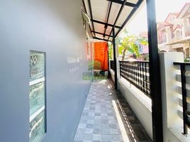 3 Bedroom Townhouse for sale at Sinlapakarn Park 5, Phimonrat