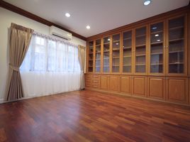 4 Schlafzimmer Haus zu vermieten im Ladawan Srinakarin, Samrong Nuea, Mueang Samut Prakan, Samut Prakan