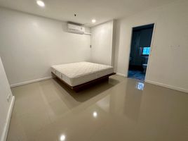 4 Schlafzimmer Penthouse zu vermieten im Moon Tower, Khlong Tan Nuea, Watthana, Bangkok