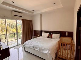 3 Schlafzimmer Reihenhaus zu vermieten im Kata Hill View Villas, Karon