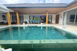 5 bedroom Villa for sale in Surat Thani, Thailand