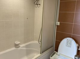 1 спален Квартира в аренду в Lumpini Suite Sukhumvit 41, Khlong Tan Nuea