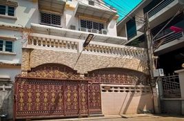 Buy 5 bedroom House at in Bangkok, Thailand
