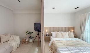 1 Schlafzimmer Wohnung zu verkaufen in Chang Phueak, Chiang Mai Seven Stars Condominium