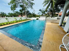 8 Bedroom Villa for sale at Paradise Villa 1 & 2, Nong Prue, Pattaya