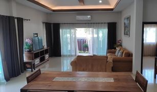 芭提雅 会艾 Baan Dusit Pattaya Village 1 4 卧室 别墅 售 
