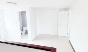 3 Bedrooms Townhouse for sale in Racha Thewa, Samut Prakan 