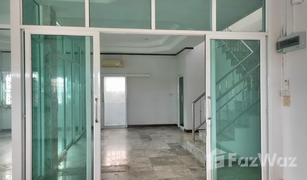 Дом, 4 спальни на продажу в Don Mueang, Бангкок Baan Burapha Villa 12