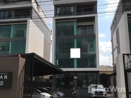 770 кв.м. Office for rent at Baan Panna Ekkamai-Ramindra, Lat Phrao, Лат Пхрао, Бангкок, Таиланд