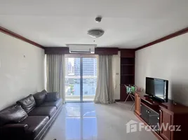 1 Bedroom Condo for rent at Silom Suite, Si Lom